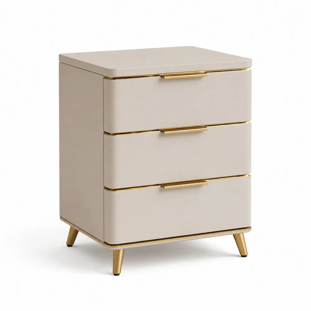 Nachttisch 45 x 40 x 60 cm 3 Schubladen rechteckig Beige MDF Holzwerkstoff lackiert goldfarbene Metallgriffe Metallfüße